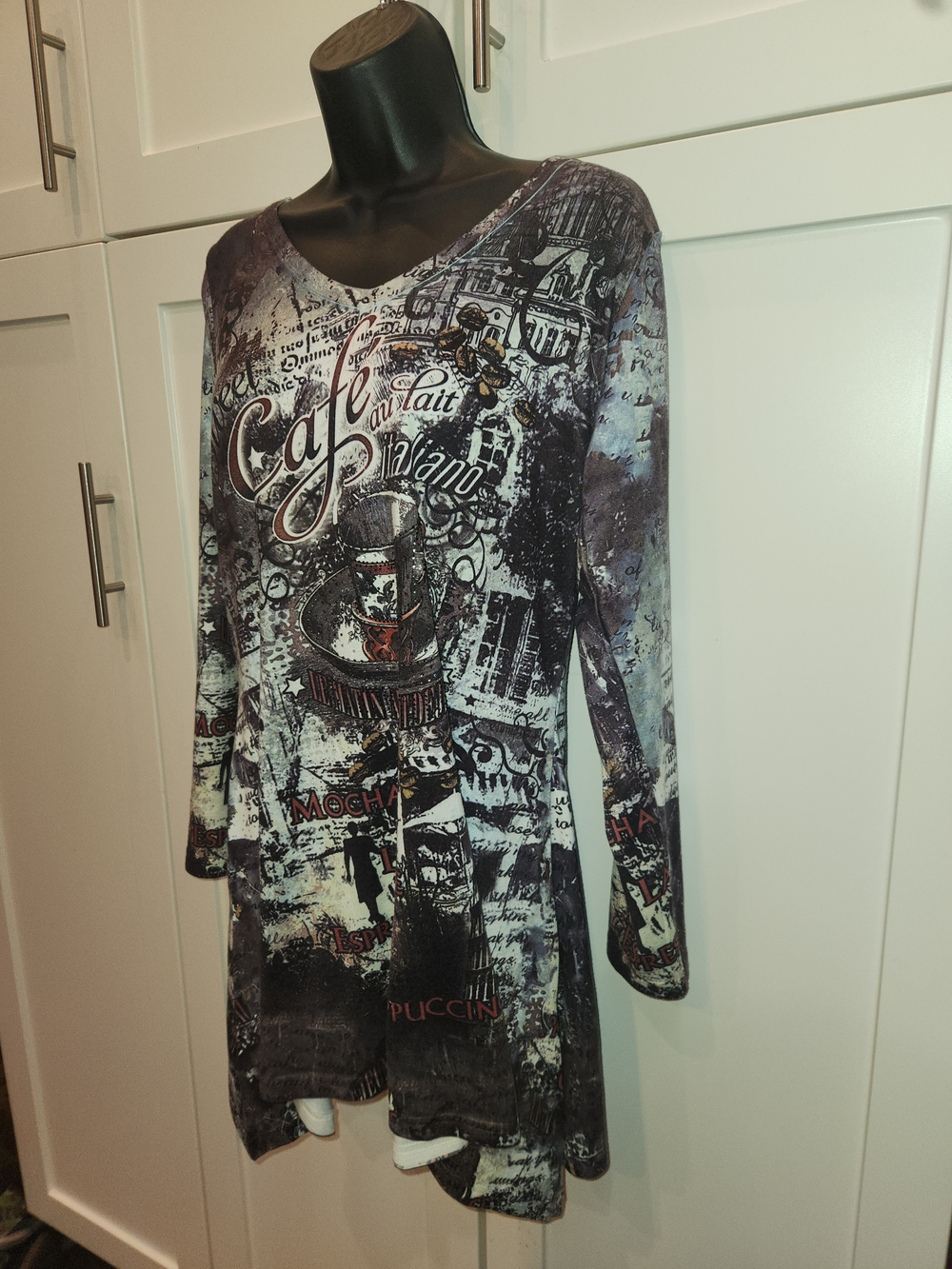 🍉Temptations Lace-Back Tunic in Black and Gray